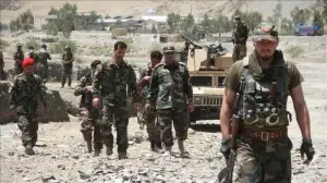 Afganistan'ın merkezi ve güneyinde 3 vilayet merkezi daha Taliban kontrolüne geçti