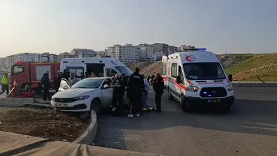Yeni Devlet Hastanesi Kavşağı’nda Kaza: 2 Yaralı