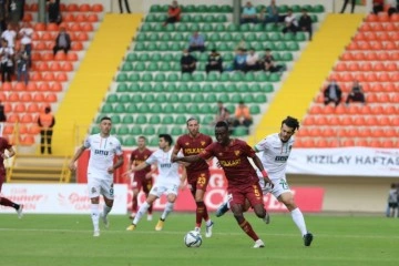 Alanyaspor puanı 89'da kurtardı!