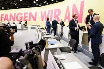 Almanya'da SDP’nin ardından FDP de koalisyon protokolünü onayladı