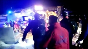 Antalya'da kar ve sis nedeniyle yaylada mahsur kalan 30 kişi kurtarıldı