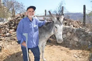 Antalya’daki orman yangınından 82 yaşındaki yaşlı adamı jandarma kurtardı