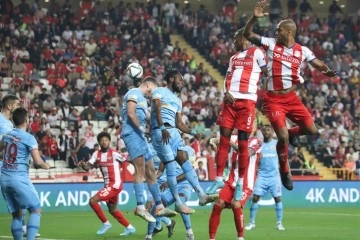 Antalyaspor, yenilmezlik serisini 12 maça çıkardı