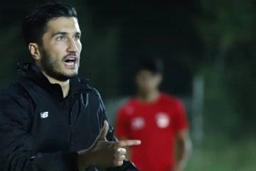 Antalyaspor'da Nuri Şahin ilk antrenmanını gerçekleştirdi