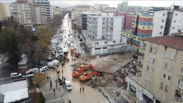 "Asrın felaketi"nden etkilenen Gaziantep'te toplu taşıma ücretsiz başlıyor