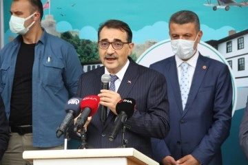 Bakan Dönmez: “Karadeniz gazını taşıyacak borular Filyos’a gelmeye başladı”