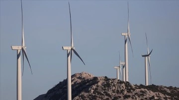 Bakan Dönmez: Rüzgardan elektrik üretimi 10 Kasım'da rekor kırdı