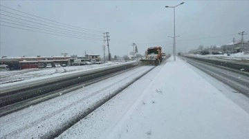 Bakan Karaismailoğlu: Türkiye genelinde tamamına yakın kesimlerde trafiğimiz açık