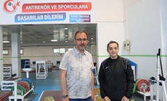 Bakan Kasapoğlu, Olimpiyat Hazırlık Merkezi'ni ziyaret etti 