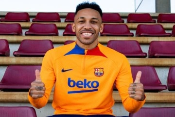 Barcelona, Aubameyang'ı kadrosuna kattı