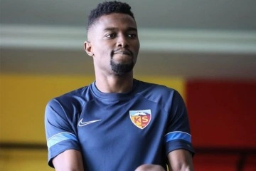 Bernard Mensah İspanya'ya gitti