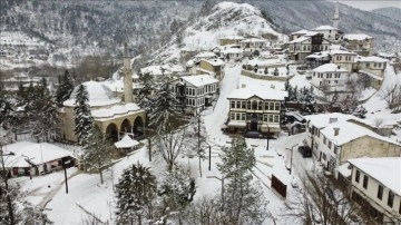 Beyaza bürünen "sakin şehir" Taraklı havadan görüntülendi