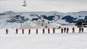 Bodrum ve Marmaris'te deniz, Kars'ta kayak keyfi