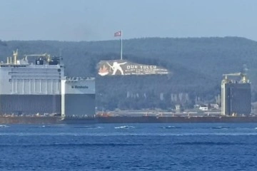 Boka Vanguard Çanakkale Boğazı'ndan geçiş yaptı