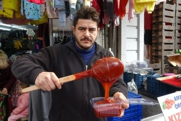 Bu tezgahtaki marmelatlar şifa deposu