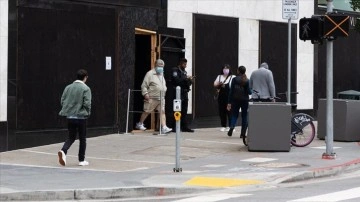 California’da artan Kovid-19 vakaları sonrası maske zorunluluğu geri getirildi