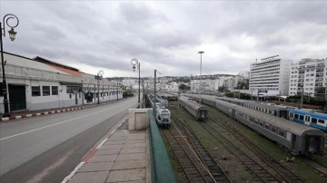 Cezayir'in başkentindeki metro, Fransız ortak olmadan hizmet vermeye başladı