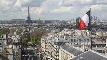 Cezayir'in Paris Büyükelçisi'nin yeniden göreve başlaması Fransa'yla gerginliği bitir