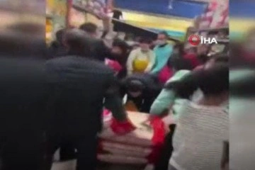 Çinliler hükümetin çağrısının ardından marketlere akın etti