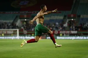 Cristiano Ronaldo milli formayla en çok gol atan futbolcu oldu