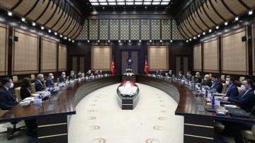 Cumhurbaşkanı Erdoğan başkanlığındaki Savunma Sanayii İcra Komitesi toplantısı sona erdi