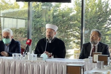 Diyanet İşleri Başkanı Prof. Dr. Ali Erbaş’tan Özgür Özel’e sert tepki