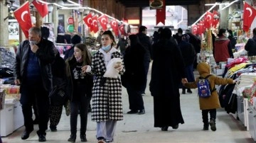 Edirne'de tarihi çarşılarda yılbaşı hareketliliği yaşanıyor