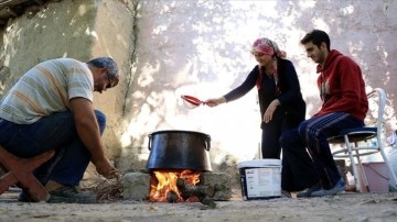 Elazığ'da kazanlar 'orcik' yapımı için kaynıyor