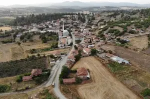 Evlerini taştan yapıp ömürlerine ömür katıyorlar