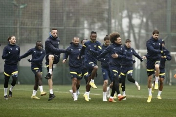 Fenerbahçe'de Gaziantep FK maçı hazırlıkları sürüyor