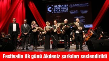 Festivalin ilk günü Akdeniz şarkıları seslendirildi