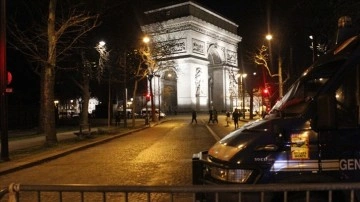 Fransa, hızla artan Omicron varyantına karşı alarma geçti