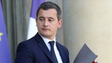 Fransa İçişleri Bakanı Darmanin 'aşırıcı belirti gösteren' 21 camiyi kapattıklarını söyled
