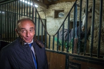 Fransa'da Cumhurbaşkanı adayı Zemmour’a ırkçı sözlerinden dolayı 10 bin euro para cezası