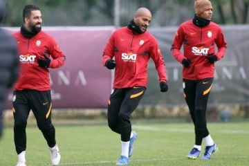 Galatasaray, Alanyaspor maçı hazırlıklarını çift antrenmanla sürdürdü