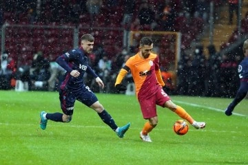 Galatasaray evinde dev maçta Trabzonspor'a mağlup oldu