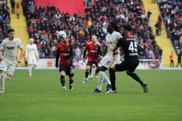 Galatasaray, Gaziantep'te yara aldı!