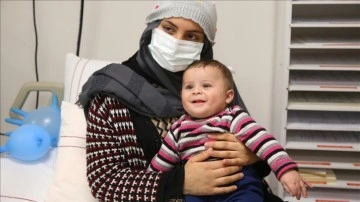Gaziantep'te depremde enkazdan çıkarılan anne ile bebeği, 8 gün sonra kavuştu
