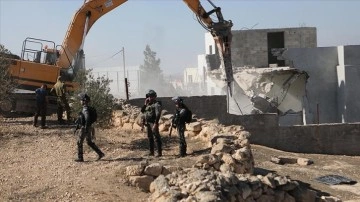 Gazze'de İsrail saldırılarında yıkılan evlerin yerine yenileri inşa edilecek