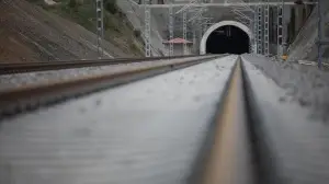 Hızlı tren hatlarına yönelik deprem erken uyarı sistemi geliştirilecek