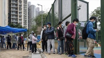 Hong Kong’da salgının başından bu yana en yüksek günlük vaka sayısı görüldü