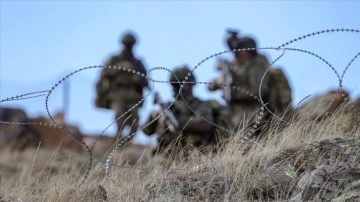 İkna çalışmaları sonucu PKK'dan kaçan bir terörist daha teslim oldu