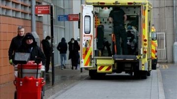 İngiltere'de yoğun bakımdaki Kovid-19 hastalarının çoğu hatırlatma dozunu olmamış