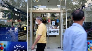 İran'da esnaf Güney Kore mallarına getirilen ithalat yasağının fiyatları artıracağı görüşünde