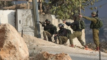 İsrail güçleri Batı Şeria'da Filistinli öğrencilere müdahale etti
