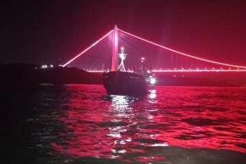 İstanbul Boğazı'nda arıza yapan kuru yük gemisi Büyükdere açıklarına çekildi