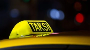İstanbul'da taksiciler vatandaşların deprem yardımlarını ücretsiz taşıyacak