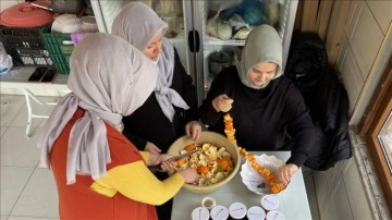 Kadın kooperatifi, 23 mahallede yöresel ürünlerle ailelerin bütçesine katkı sağlıyor