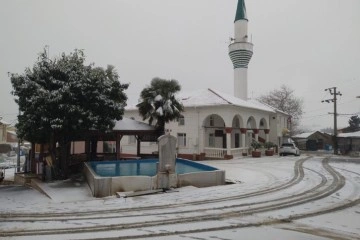 Kar yağışı Çatalca’yı beyaza bürüdü