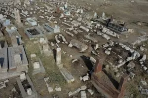 Karakoyunlu ve Selçuklu Mezarlığı 24 saat korunuyor